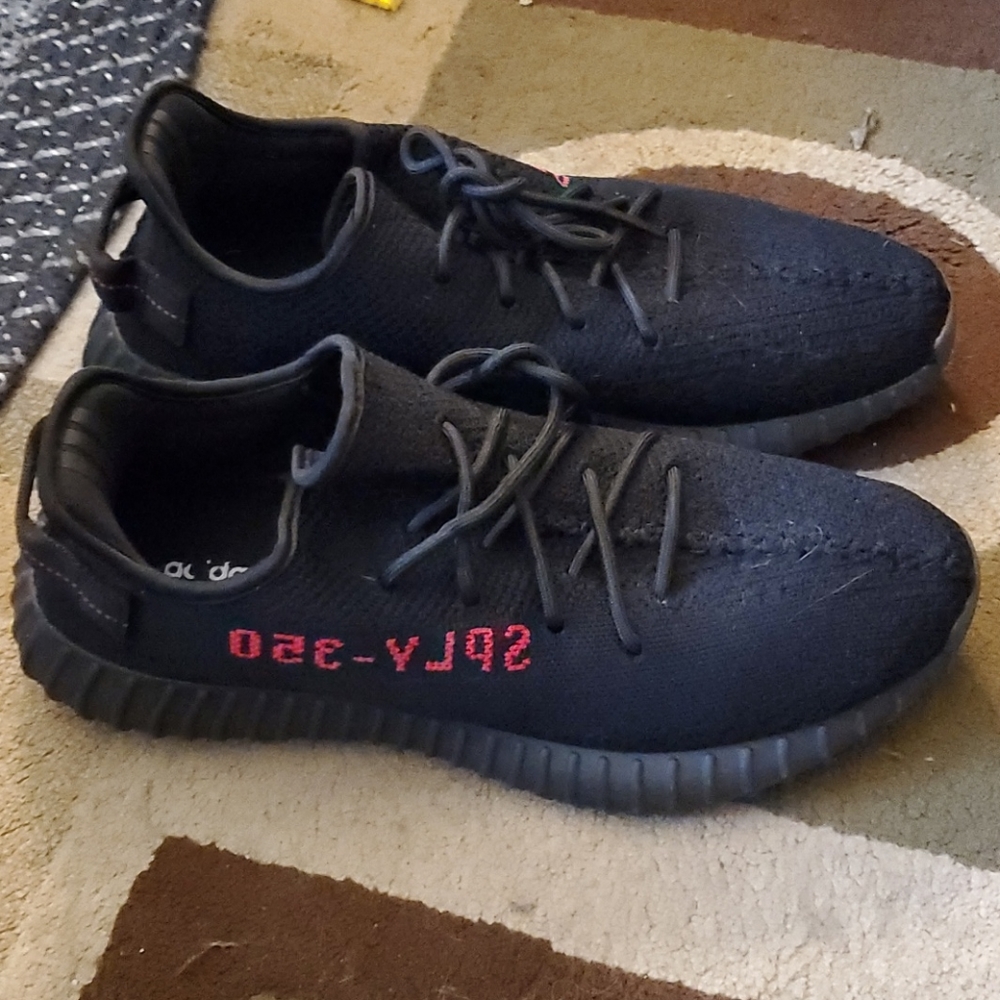 Yeezy boost 350 V2 bred